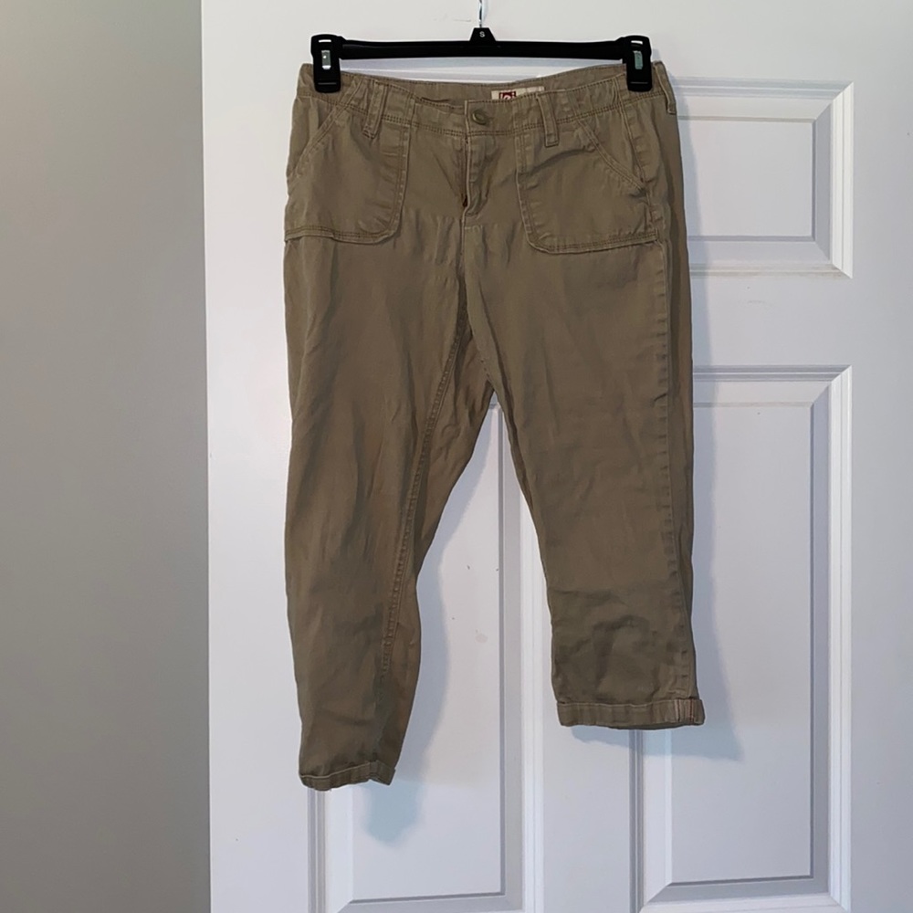 l.e.i Khaki Capris
